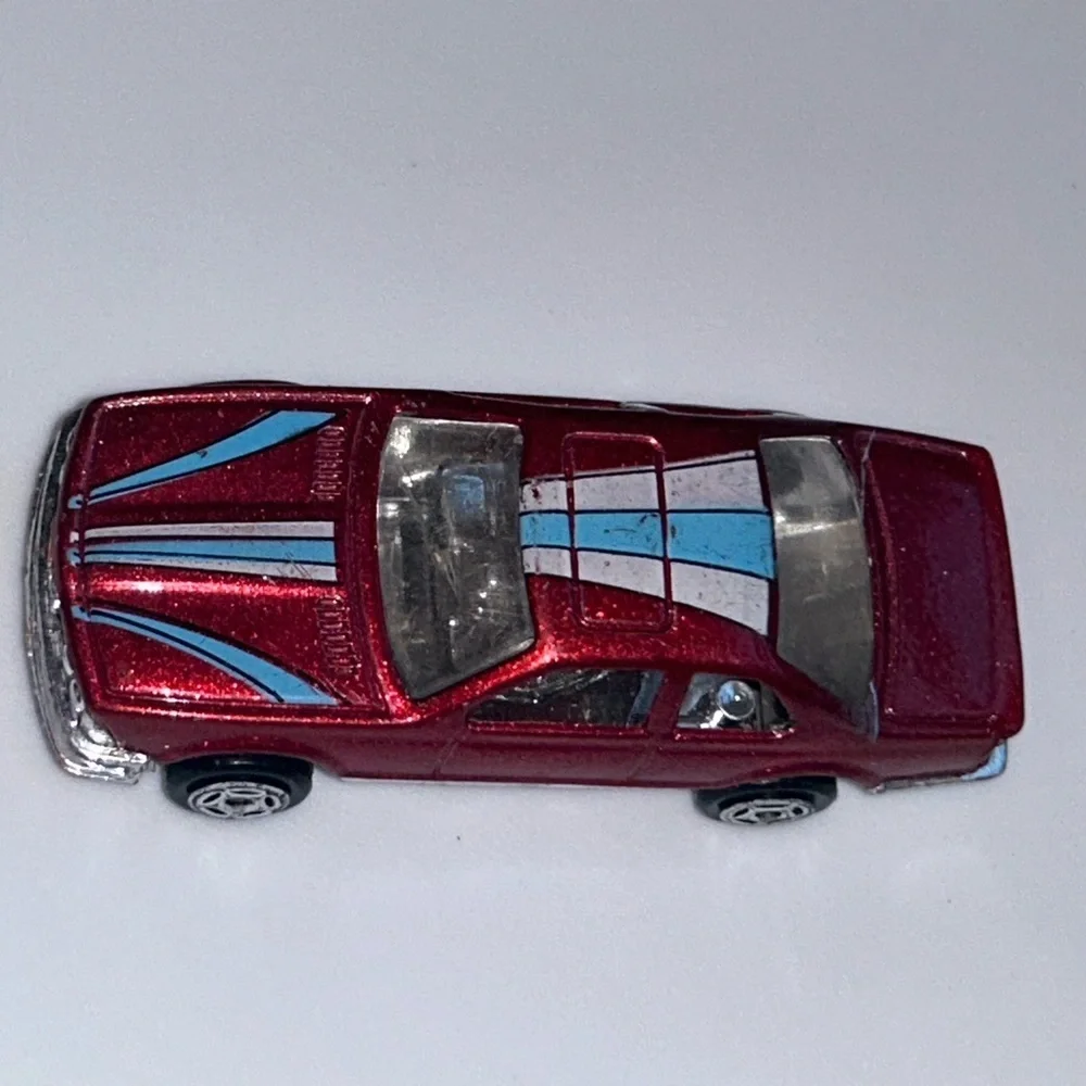 Vintage Summer BMW 635 CSi Diecast Car Metallic Red 1:64 Model Collectible Car